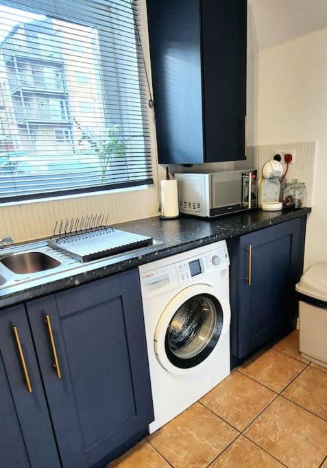 שפילד Home From Home 3 Bed,2 Bath House With Garden&Parking Near Centre&Tram Stop מראה חיצוני תמונה