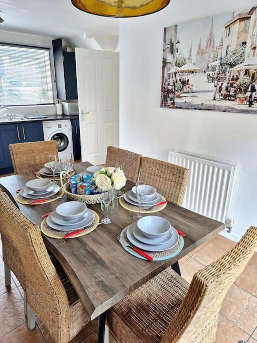 שפילד Home From Home 3 Bed,2 Bath House With Garden&Parking Near Centre&Tram Stop מראה חיצוני תמונה