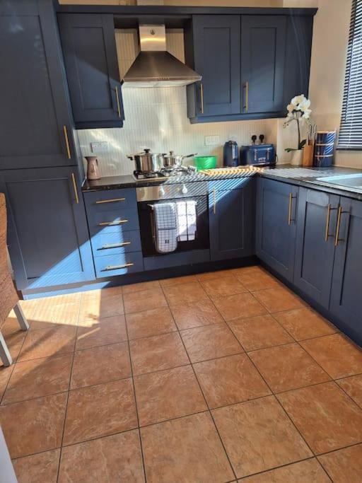 שפילד Home From Home 3 Bed,2 Bath House With Garden&Parking Near Centre&Tram Stop מראה חיצוני תמונה